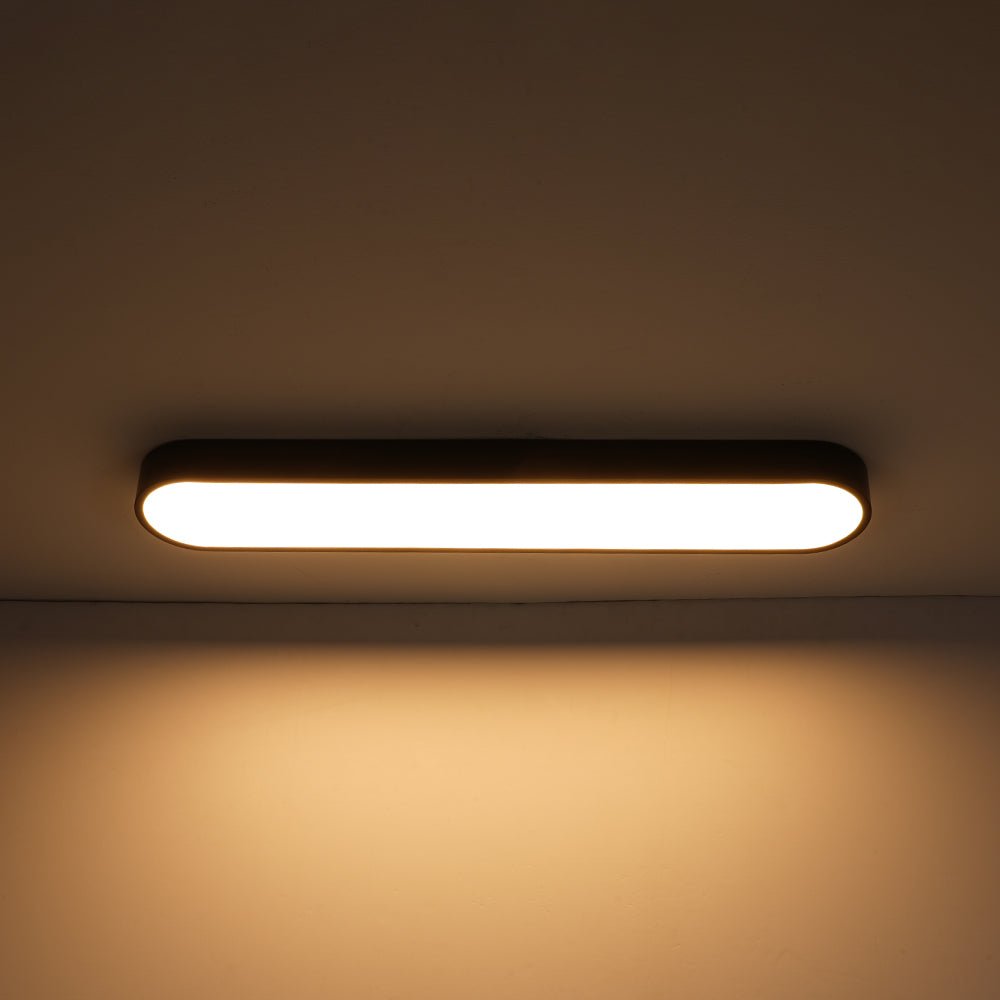 plafonnier couloir long minimaliste